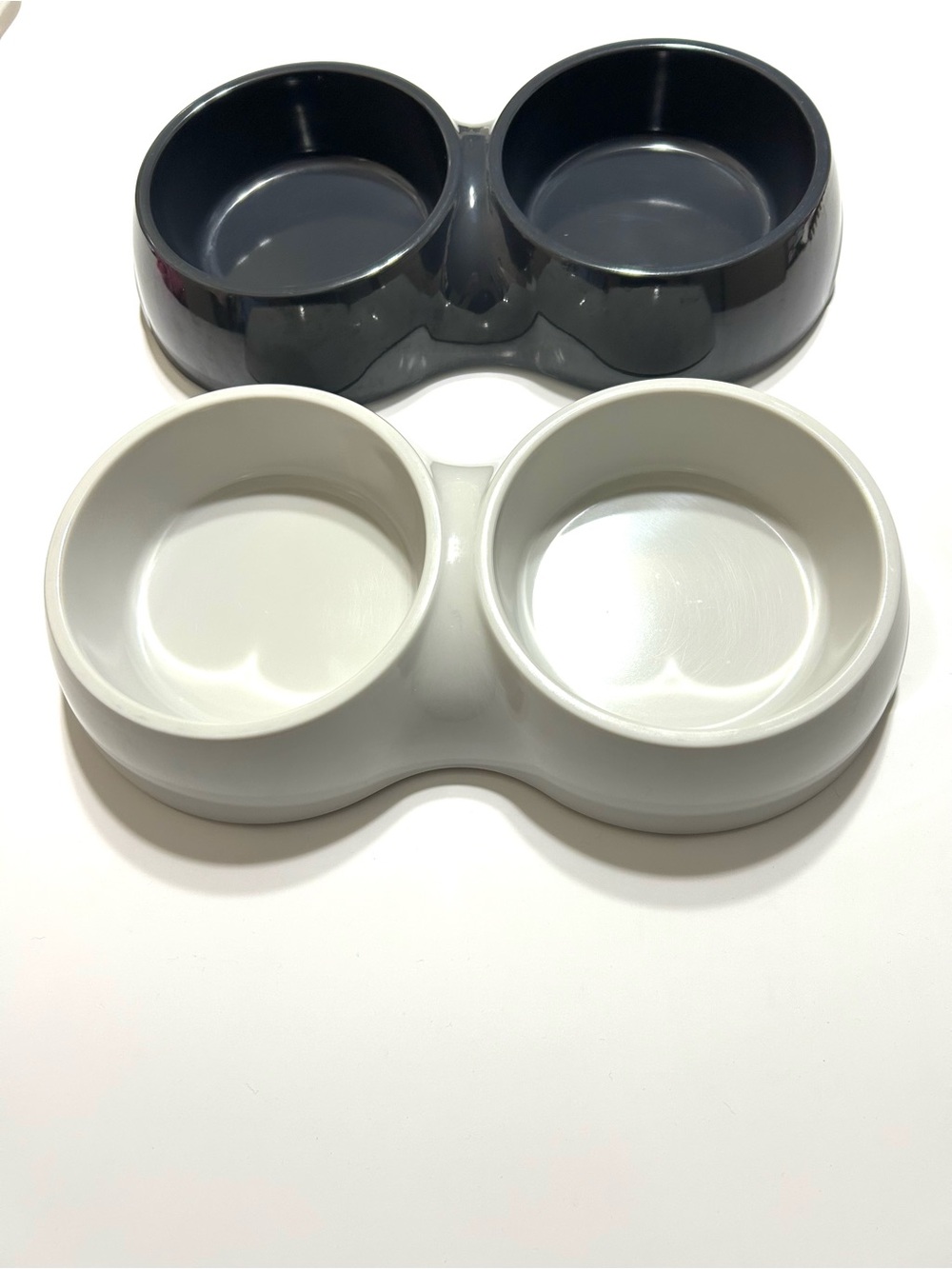 Set of 2 Cream and Dark Gray Double Pet Bowl for Dog / Cat Feeding Dish